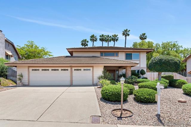 12847 Abra Pl, San Diego CA: https://media.crmls.org/mediaz/02fad05b-6649-4898-ae88-9dd55ccd2378.jpg