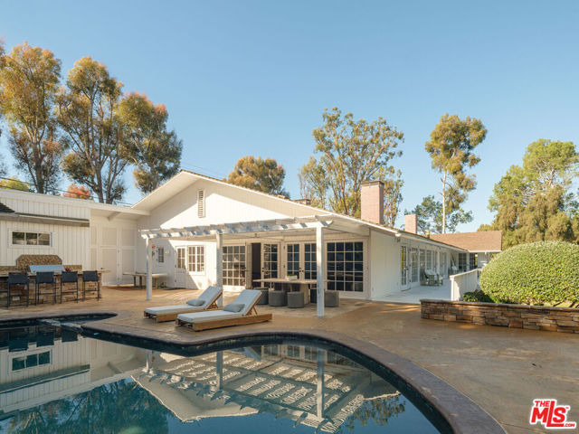 2 Eucalyptus Lane, Rolling Hills, California 90274, 6 Bedrooms Bedrooms, ,4 BathroomsBathrooms,Residential,Sold,Eucalyptus,25623865