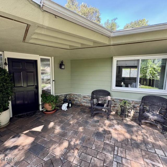 Detail Gallery Image 2 of 54 For 2013 El Vista Ct, Glendale,  CA 91208 - 3 Beds | 3 Baths