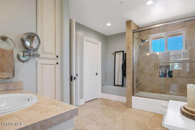 421 Whitegate Road, Thousand Oaks CA: https://media.crmls.org/mediaz/02fb6554-ed60-411d-a59e-31176b42587d.jpg