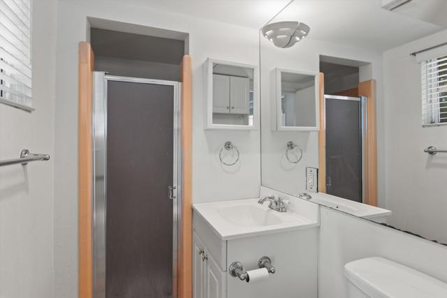 1387 E Verbena Drive, Palm Springs CA: https://media.crmls.org/mediaz/02fba501-1369-4710-8715-5f267a81001f.jpg