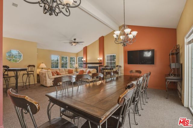 675 Oak Run Trail, Oak Park CA: https://media.crmls.org/mediaz/02fbd6f6-45f4-4f66-ac16-bef9a54964b6.jpg