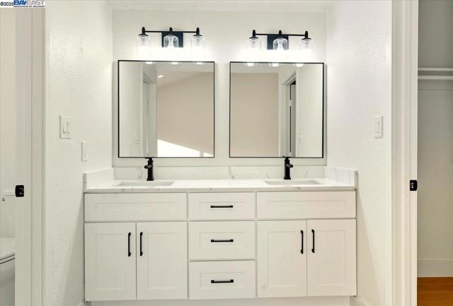 11 Paddock Ct, Pleasant Hill CA: https://media.crmls.org/mediaz/02fc701d-554d-4e17-a491-28728f8dddae.jpg