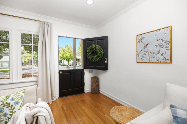 Detail Gallery Image 3 of 43 For 3408 Las Palmas Ave, Glendale,  CA 91208 - 3 Beds | 2 Baths
