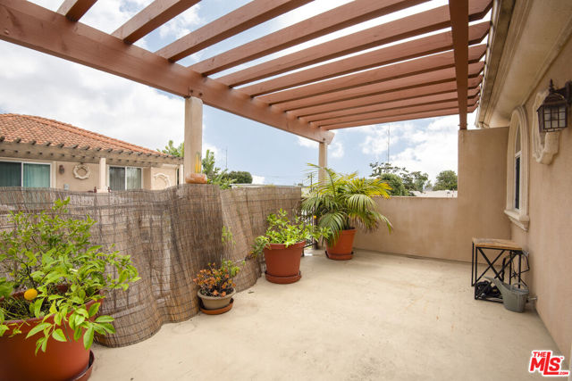 4535 W 168th Street, Lawndale CA: https://media.crmls.org/mediaz/02fd31e4-6b37-4401-bd9d-582d85ee2c46.jpg