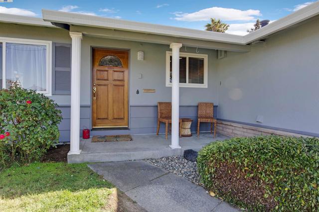 2560 Phelan Avenue, Hayward CA: https://media.crmls.org/mediaz/02fde5e8-8119-466c-b7c2-9e94f90ed21f.jpg