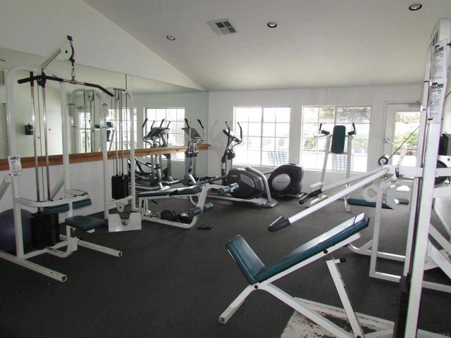 10914 Sabre Hill Dr, San Diego CA: https://media.crmls.org/mediaz/02fe8e7e-2005-4d20-bf00-3cf216f72e60.jpg