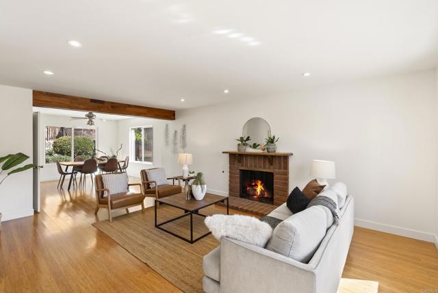 Detail Gallery Image 5 of 49 For 11458 via Promesa, San Diego,  CA 92124 - 4 Beds | 2/1 Baths