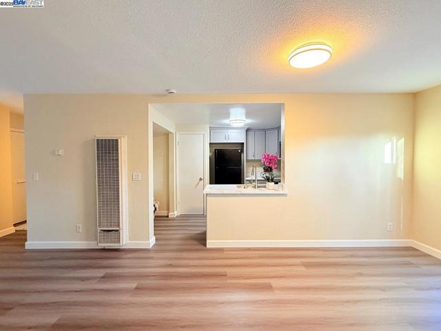 68 El Toro Ct, Fairfield CA: https://media.crmls.org/mediaz/03000452-df1c-416c-a01d-eabc31ef2a7d.jpg