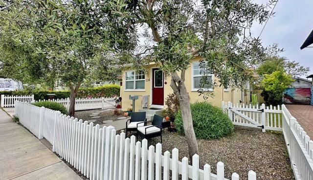 1138 Laurel Street, Santa Cruz CA: https://media.crmls.org/mediaz/03014417-6639-46b3-85bb-319276515705.jpg
