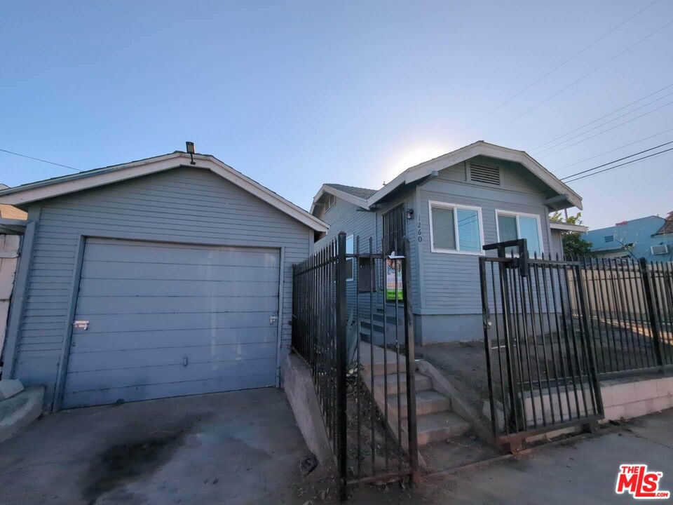 1260 W 112th Street