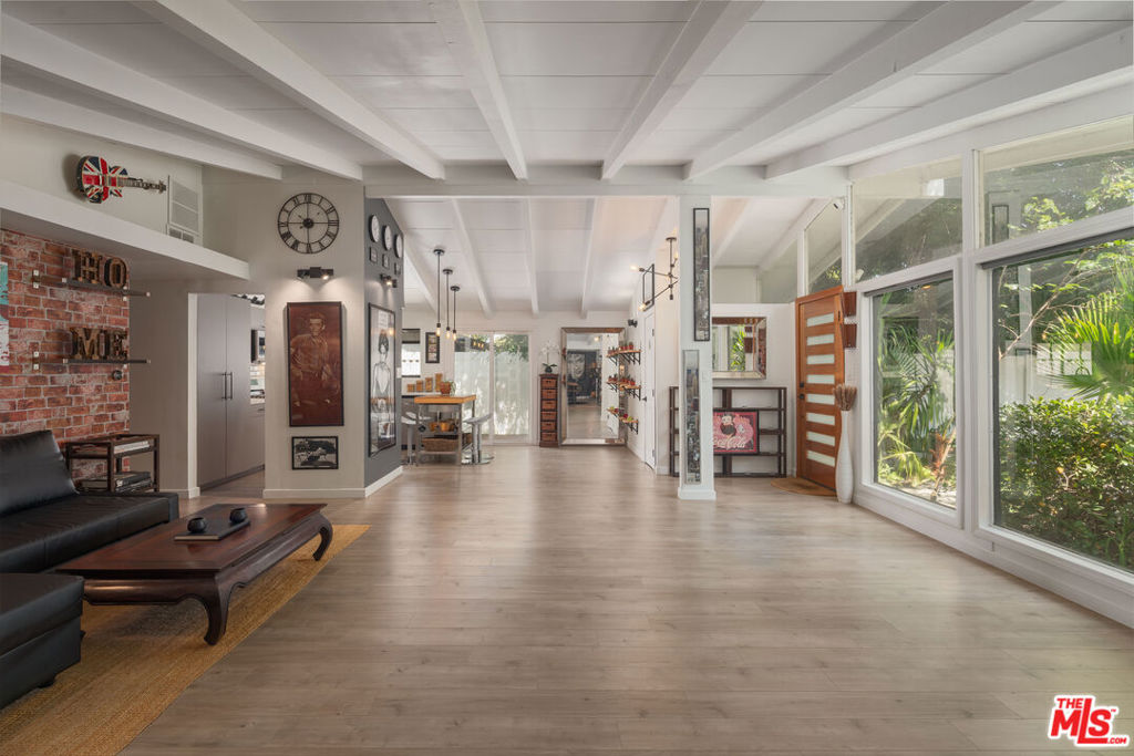 MLS #25576357 image #11