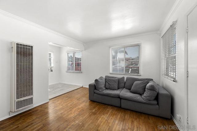 849 851 Missouri St, San Diego CA: https://media.crmls.org/mediaz/0302cd57-a913-4fa4-aa58-c08c4dbef02f.jpg