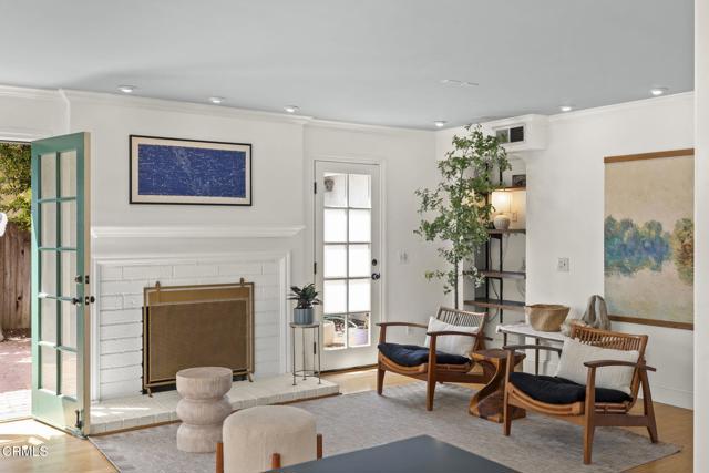 2426 Warbler Avenue, Ventura CA: https://media.crmls.org/mediaz/030388ce-6286-43b1-aecb-0ba5bd0920b5.jpg