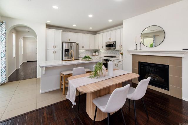 3428 Filoli Circle, Carlsbad CA: https://media.crmls.org/mediaz/030397b0-2ff7-4d71-968a-6dc98624ad93.jpg