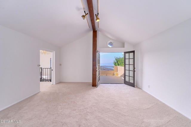 751 Wildwood Avenue, Thousand Oaks CA: https://media.crmls.org/mediaz/0303cc94-f2a6-432d-a0d5-5f5a899cca16.jpg