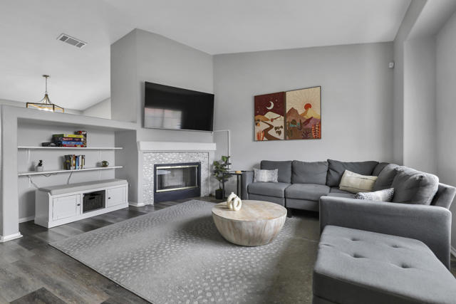 Image 6 of 28 For 80490 Paseo Tesoro