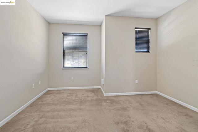 2218 Toscana Dr, Pittsburg CA: https://media.crmls.org/mediaz/03049692-7296-4217-8d6a-9d03812f0972.jpg