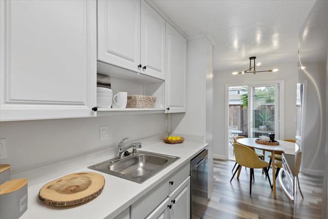 3385 La Selva Street, San Mateo CA: https://media.crmls.org/mediaz/0304c6d0-242c-408e-83ac-5b36d9655d2a.jpg