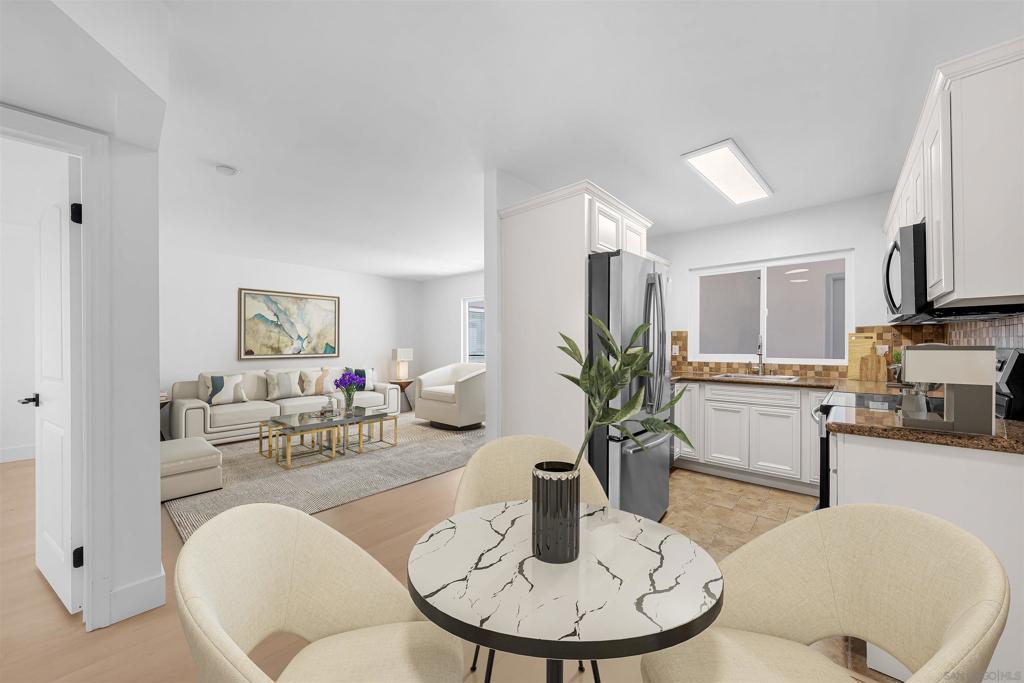 1030 Robinson Ave - photo 2