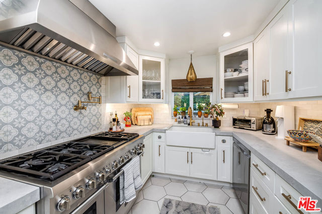 4635 Bellflower Avenue, North Hollywood CA: https://media.crmls.org/mediaz/03051b6e-d77b-46b0-9fb7-d1746cac1785.jpg