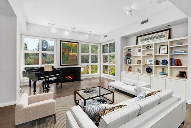 16139 Rambla De Las Flores, Rancho Santa Fe CA: https://media.crmls.org/mediaz/0305241f-8a4c-42ec-b637-0ee80e7badfc.jpg