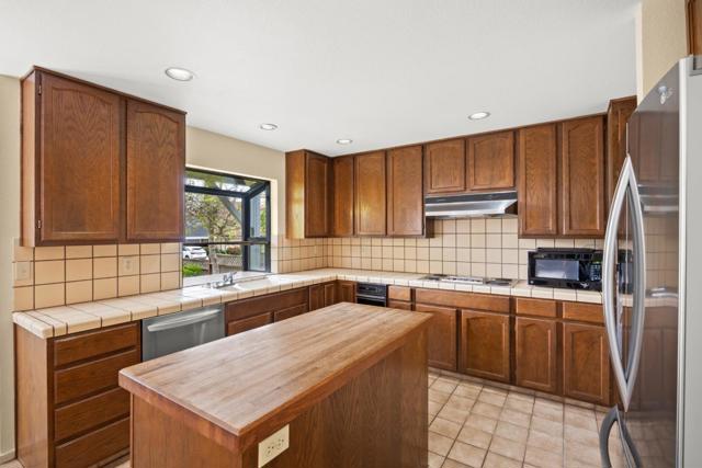 420 Greenbrier Road, Half Moon Bay CA: https://media.crmls.org/mediaz/03057195-c712-4c25-871d-e352074ce162.jpg