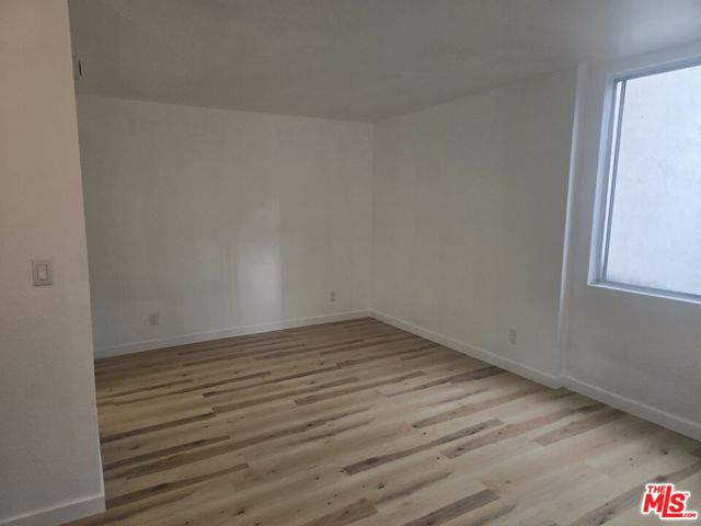 320 South Ardmore Avenue, 216 photo 6