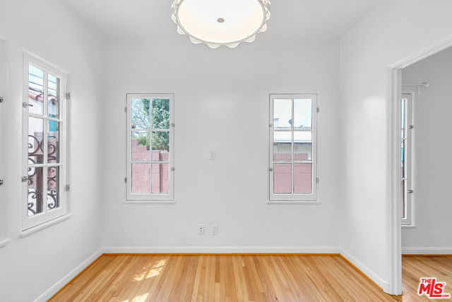 1557 S Genesee Avenue, Los Angeles CA: https://media.crmls.org/mediaz/0305efe6-a758-4fb4-8e2d-e8cef8b81c8f.jpg
