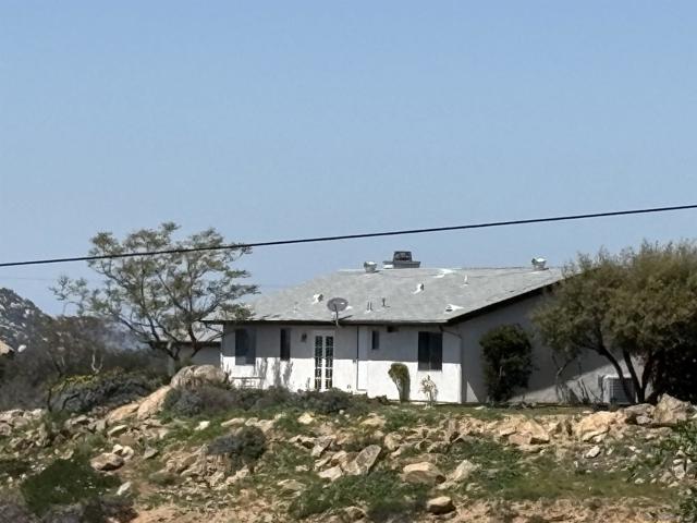 6702 Rainbow Hts. Rd.,  CA: https://media.crmls.org/mediaz/03067fee-9ac8-4d77-aff0-a3313d18ce82.jpg