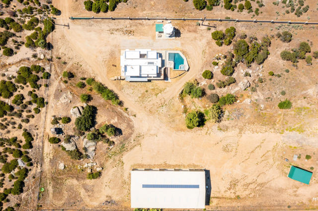 28990 Bonita Vista Road, Mountain Center CA: https://media.crmls.org/mediaz/0306fdd4-92ad-41fd-a9a2-3e9861277192.jpg