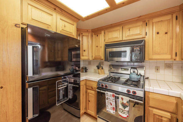 1307 Pigeon Road, Big Bear CA: https://media.crmls.org/mediaz/03072ae1-0d59-4c48-9446-cfe008470c08.jpg