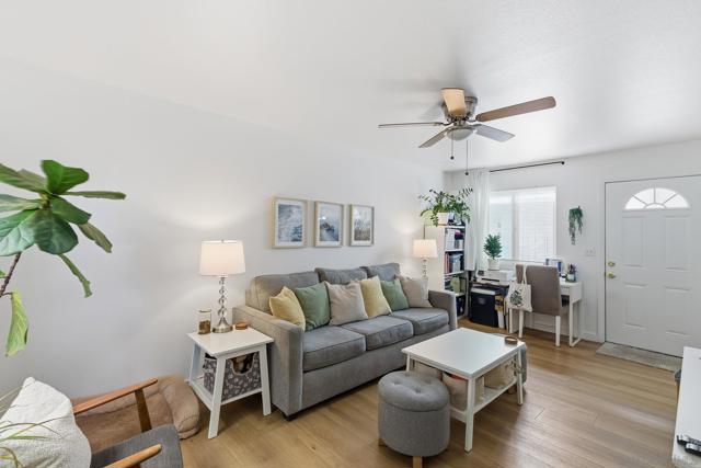 248 Orange Avenue, Coronado CA: https://media.crmls.org/mediaz/03078a7f-7ad2-42b2-8694-94efe81fecb0.jpg