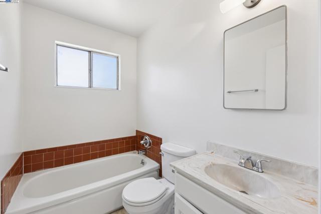 916 El Caminito, Livermore CA: https://media.crmls.org/mediaz/0307cde7-c6b6-4c0b-a66f-ac63a90ec4a6.jpg