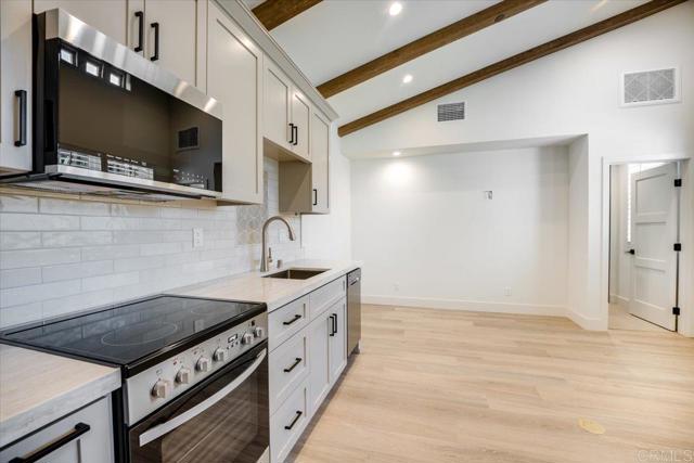 Detail Gallery Image 13 of 26 For 329 D St, Ramona,  CA 92065 - 1 Beds | 1 Baths