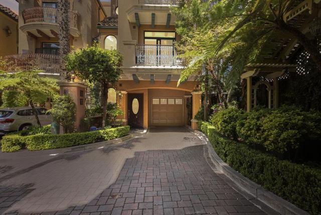 233 Villa Mar Vista, Santa Cruz CA: https://media.crmls.org/mediaz/03094ff7-bb85-4867-ab14-9ca11156eef9.jpg