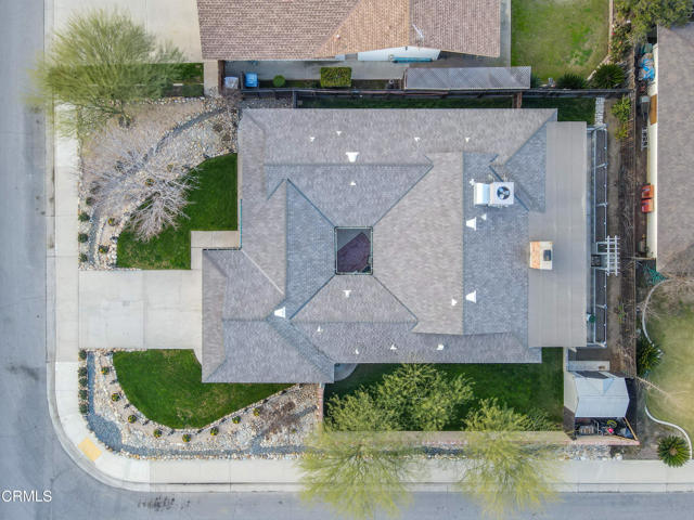 Detail Gallery Image 3 of 41 For 416 Bermuda St, Bakersfield,  CA 93309 - 3 Beds | 2 Baths