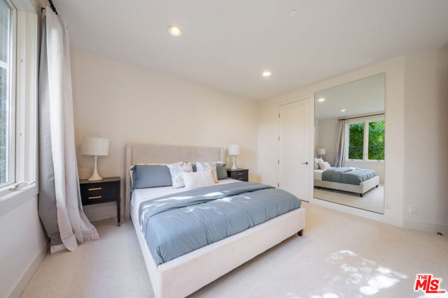 10148 Angelo Circle, Beverly Hills CA: https://media.crmls.org/mediaz/030a3ff8-9dd1-4224-a091-3d23129267bf.jpg