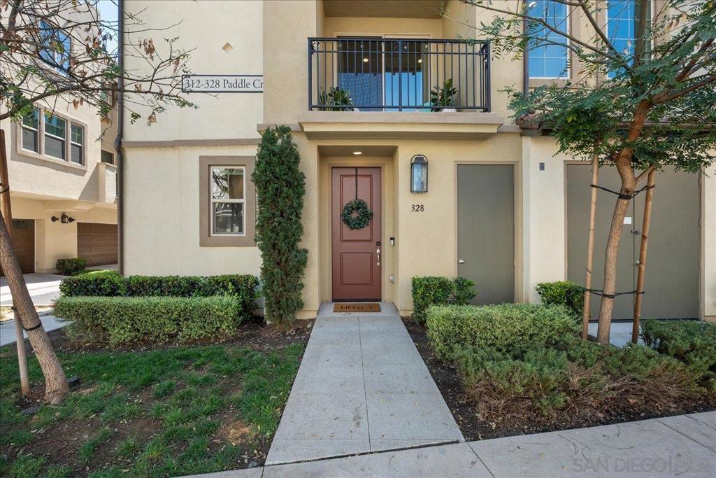 328 Paddle Ct