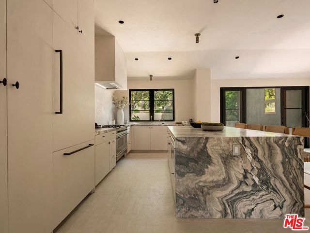 4790 Galendo Street, Woodland Hills CA: https://media.crmls.org/mediaz/030ce56f-a343-4016-8d58-b2fc57efad72.jpg