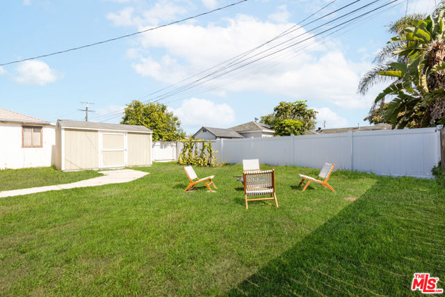 2722 Marine Avenue, Gardena CA: https://media.crmls.org/mediaz/030cee19-ebc5-470a-8b10-91e12299c09e.jpg