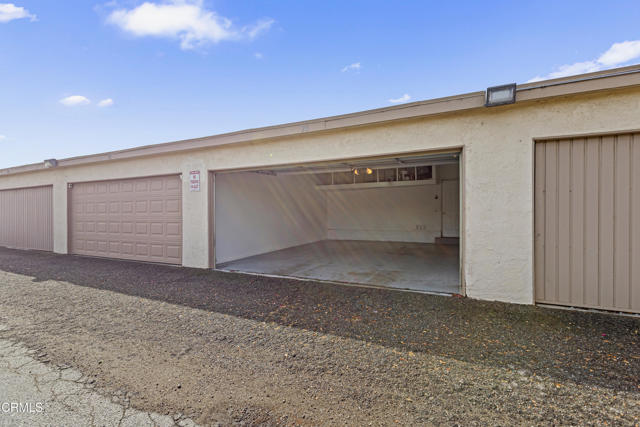 Detail Gallery Image 15 of 15 For 3001 Isle Way #B,  Oxnard,  CA 93035 - 2 Beds | 1/1 Baths