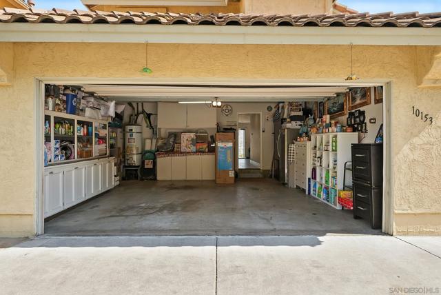 10153 Greenleaf Rd, Spring Valley CA: https://media.crmls.org/mediaz/030e4e72-81ae-4615-a114-1e5db8b97e25.jpg
