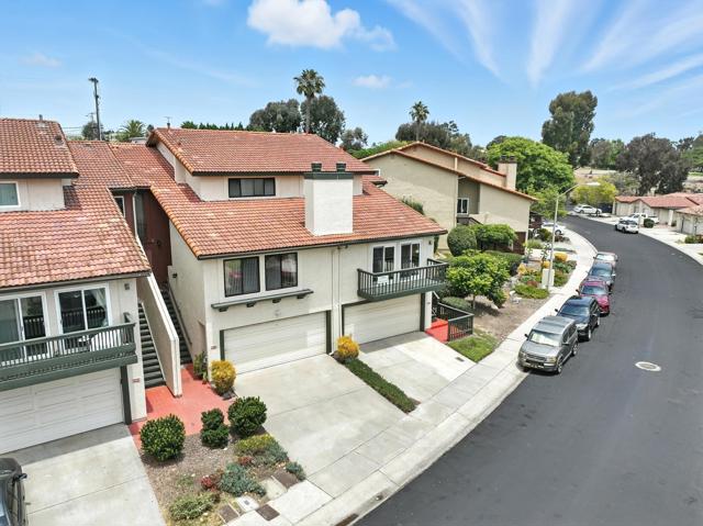 6974 Camino Pacheco, San Diego CA: https://media.crmls.org/mediaz/030e82f1-4703-4499-91a8-ff494176d13e.jpg