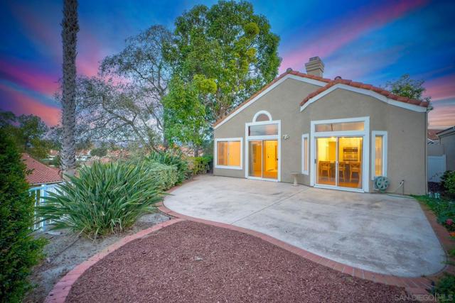 15638 Royal Crown Row, San Diego CA: https://media.crmls.org/mediaz/030ebee5-8973-46e2-ae34-505c8062ef0d.jpg