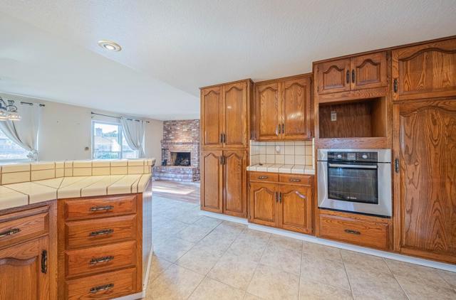 1007 Driftwood Place, Salinas CA: https://media.crmls.org/mediaz/030edcd9-24e4-4a5b-bbc6-e01a9beb9c4c.jpg