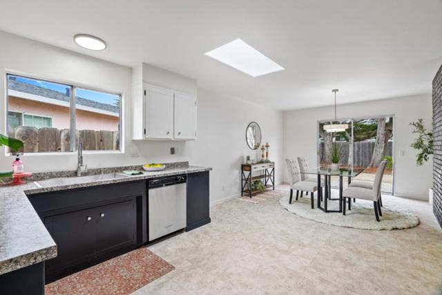 274 Cosky Drive, Marina CA: https://media.crmls.org/mediaz/030f3a85-5a7c-4576-aeb8-e9f7eff49493.jpg