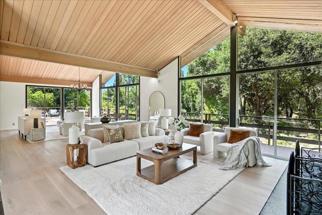 14582 Horseshoe Court, Saratoga CA: https://media.crmls.org/mediaz/030f548e-6e94-4421-87ae-1305403b653d.jpg