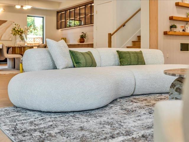 883 Rorke Way, Palo Alto CA: https://media.crmls.org/mediaz/03102740-a9ee-4de0-970c-122522b47a97.jpg