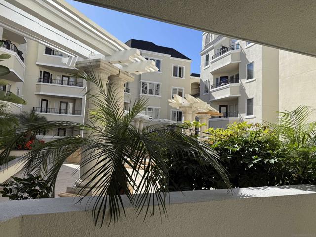620 State St, San Diego CA: https://media.crmls.org/mediaz/0312c5ed-fabc-4df9-87e2-fac31f27c944.jpg